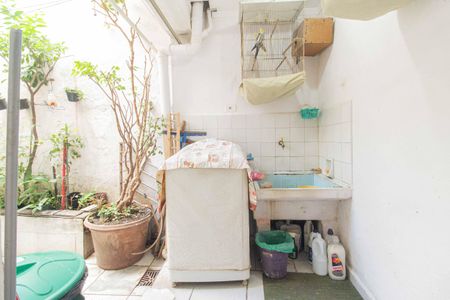 Casa à venda com 90m², 2 quartos e 1 vagaÁrea de Serviço e quintal