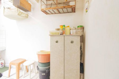 Casa à venda com 90m², 2 quartos e 1 vagaÁrea de Serviço e quintal