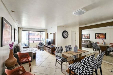 Apartamento para alugar com 152m², 4 quartos e sem vagaSala