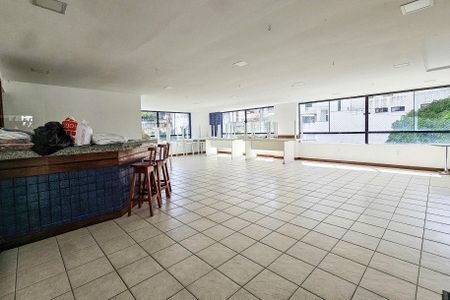 Apartamento para alugar com 152m², 4 quartos e sem vagaÁrea comum