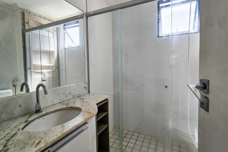 Apartamento para alugar com 152m², 4 quartos e sem vagaBanheiro da Suíte