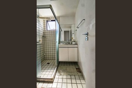 Apartamento para alugar com 152m², 4 quartos e sem vagaBanheiro 