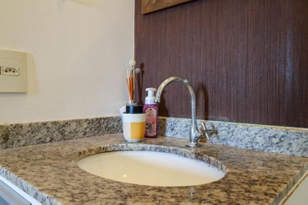 Apartamento à venda com 66m², 2 quartos e 1 vaga Apartamento à venda com 66m², 2 quartos e 1 vagaBanheiro