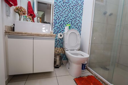 Apartamento à venda com 69m², 2 quartos e 2 vagasBanheiro 