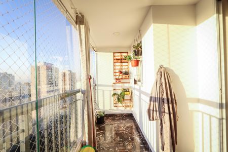 Apartamento à venda com 69m², 2 quartos e 2 vagasVaranda