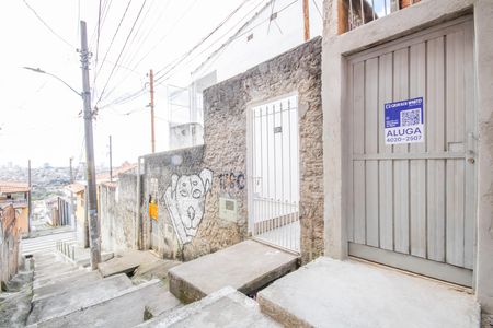 Casa para alugar com 40m², 1 quarto e sem vaga Casa para alugar com 40m², 1 quarto e sem vagaFachada
