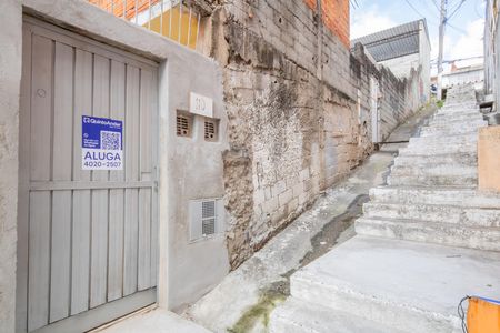 Casa para alugar com 40m², 1 quarto e sem vaga Casa para alugar com 40m², 1 quarto e sem vagaFachada
