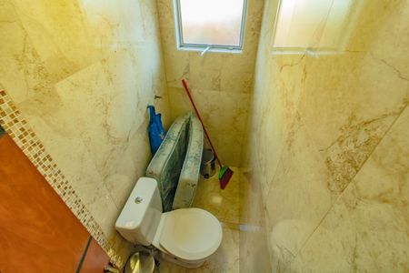 Casa à venda com 466m², 2 quartos e sem vaga Casa à venda com 466m², 2 quartos e sem vagaBanheiro