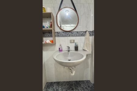 Apartamento à venda com 73m², 2 quartos e sem vagaBanheiro