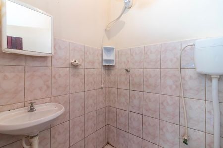 Banheiro de casa para alugar com 1 quarto, 40m² em Água Fria, São Paulo