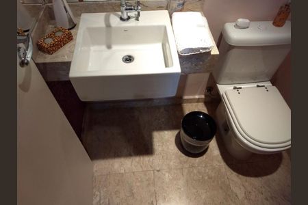 Apartamento à venda com 216m², 4 quartos e 4 vagas