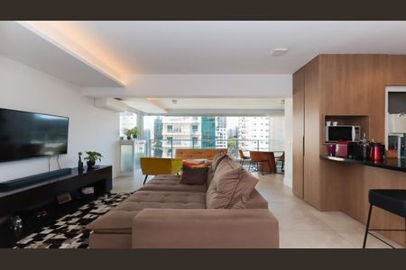 Apartamento à venda com 2 quartos, 100m² em Moema, São Paulo