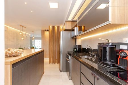 Apartamento à venda com 2 quartos, 100m² em Moema, São Paulo