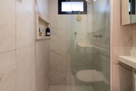 Apartamento à venda com 127m², 3 quartos e 2 vagas Apartamento à venda com 127m², 3 quartos e 2 vagasBanheiro da Suíte 2