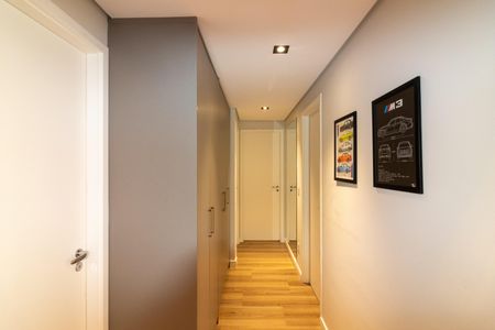 Apartamento à venda com 127m², 3 quartos e 2 vagas Apartamento à venda com 127m², 3 quartos e 2 vagasCorredor