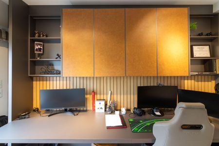 Apartamento à venda com 127m², 3 quartos e 2 vagas Apartamento à venda com 127m², 3 quartos e 2 vagasQuarto 1 - Escritório