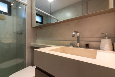 Apartamento à venda com 127m², 3 quartos e 2 vagas Apartamento à venda com 127m², 3 quartos e 2 vagasBanheiro da Suíte 2