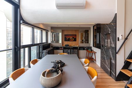 Apartamento à venda com 127m², 3 quartos e 2 vagas Apartamento à venda com 127m², 3 quartos e 2 vagasSala