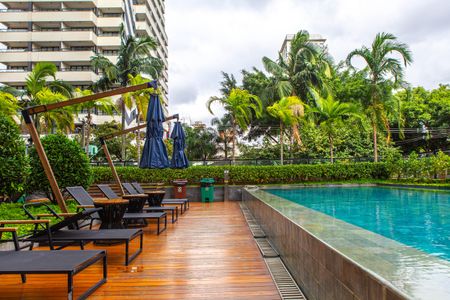 Apartamento à venda com 127m², 3 quartos e 2 vagas Apartamento à venda com 127m², 3 quartos e 2 vagasÁrea comum - Piscina