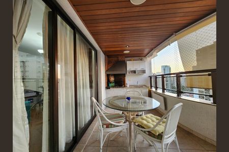 Apartamento à venda com 228m², 4 quartos e 4 vagas