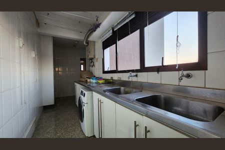 Apartamento à venda com 228m², 4 quartos e 4 vagas