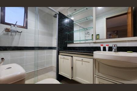 Apartamento à venda com 228m², 4 quartos e 4 vagas