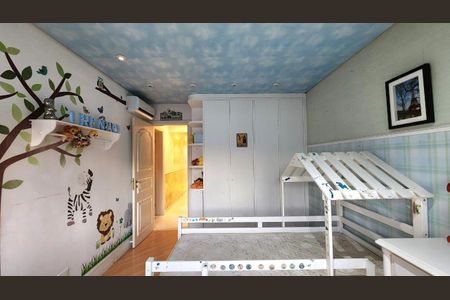 Apartamento à venda com 228m², 4 quartos e 4 vagas