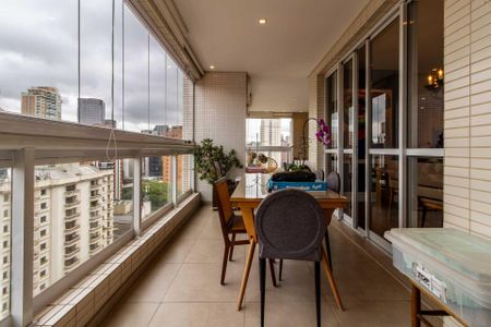 Apartamento à venda com 234m², 3 quartos e 4 vagasVaranda da Sala 