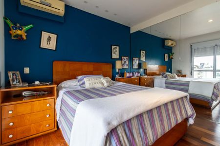 Apartamento à venda com 234m², 3 quartos e 4 vagasSuíte 1