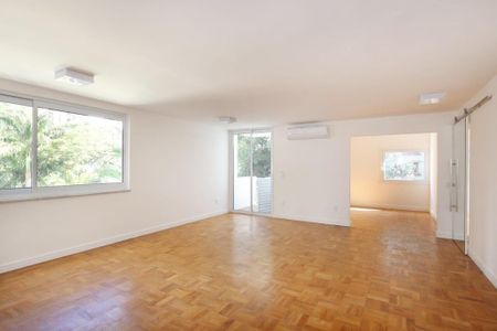 Apartamento à venda com 3 quartos, 150m² em Jardim Europa, São Paulo