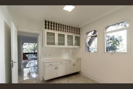 Apartamento à venda com 210m², 3 quartos e 4 vagas