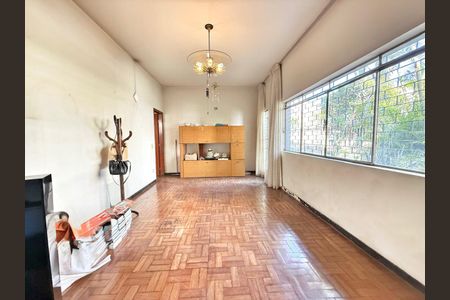 Casa à venda com 170m², 3 quartos e 1 vagaSala