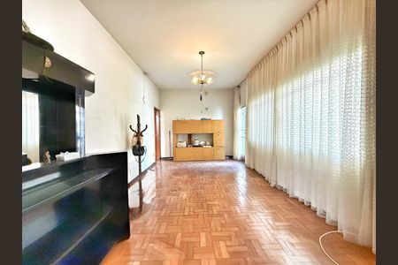 Sala de casa à venda com 3 quartos, 170m² em Calafate, Belo Horizonte