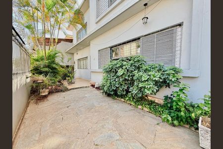 Casa à venda com 170m², 3 quartos e 1 vagaQuintal
