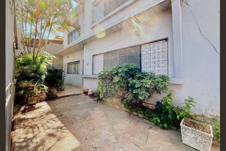 Casa à venda com 170m², 3 quartos e 1 vagaQuintal