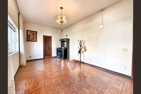 Casa à venda com 170m², 3 quartos e 1 vagaSala