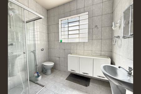 Casa à venda com 170m², 3 quartos e 1 vagaBanheiro