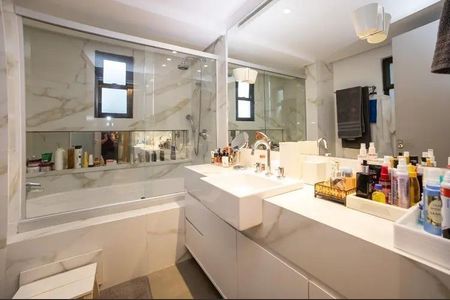 Apartamento à venda com 209m², 4 quartos e 3 vagas