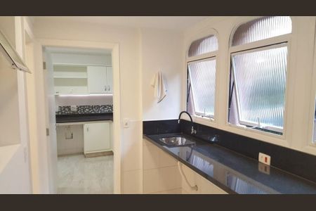 Apartamento à venda com 210m², 3 quartos e 4 vagas