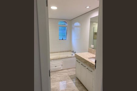 Apartamento à venda com 210m², 3 quartos e 4 vagas