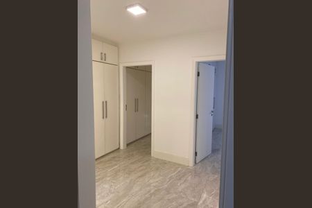 Apartamento à venda com 210m², 3 quartos e 4 vagas