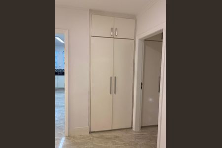 Apartamento à venda com 210m², 3 quartos e 4 vagas