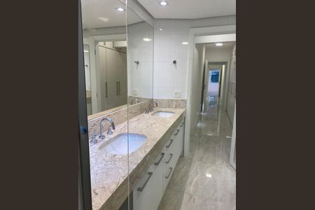 Apartamento à venda com 210m², 3 quartos e 4 vagas