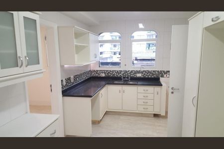 Apartamento à venda com 210m², 3 quartos e 4 vagas