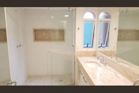 Apartamento à venda com 210m², 3 quartos e 4 vagas