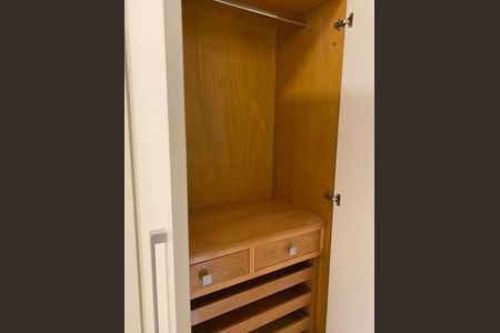 Apartamento à venda com 210m², 3 quartos e 4 vagas