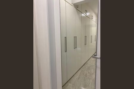 Apartamento à venda com 210m², 3 quartos e 4 vagas