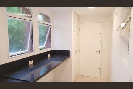 Apartamento à venda com 210m², 3 quartos e 4 vagas