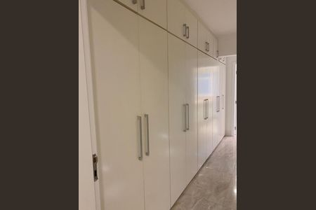 Apartamento à venda com 210m², 3 quartos e 4 vagas