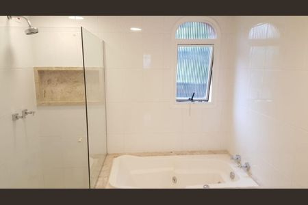 Apartamento à venda com 210m², 3 quartos e 4 vagas